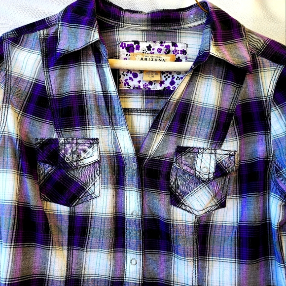 Arizona Women's plaid button down - Picture 4 of 12